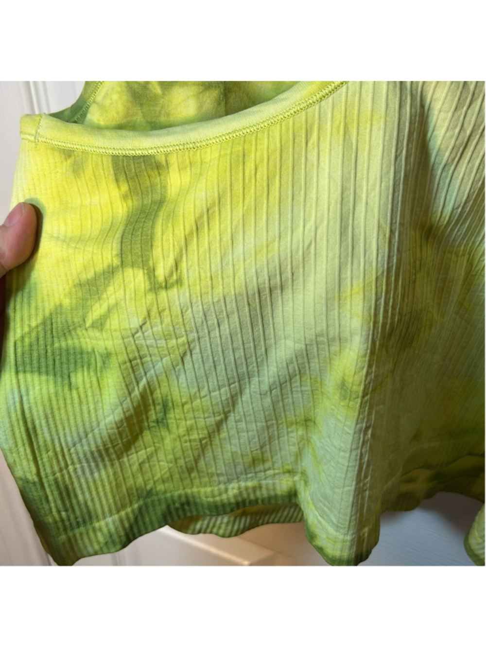Lululemon Ebb to Street cropped Racer back tank top marble tie dye wasabi sz 12 - Picture 7 of 8
